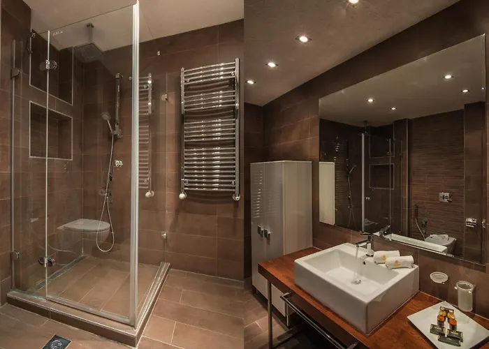 Boutique Uniqato בנסקו