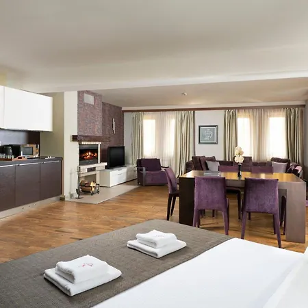 Hotel Boutique Uniqato 3*